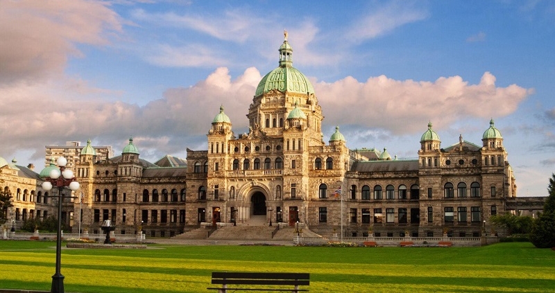 Vancouver Day Tours: Victoria vs Whistler